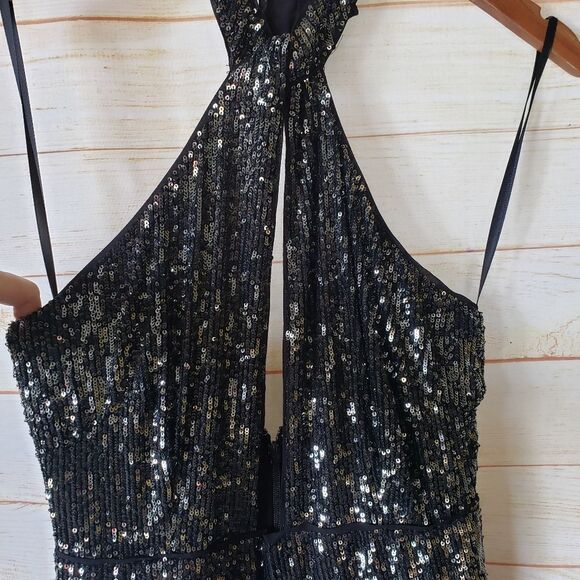 Maeve Sequin Halter Cutout Sexy Stretchy Jumpsuit Black Silver Women's Size 6 - Picture 10 of 16